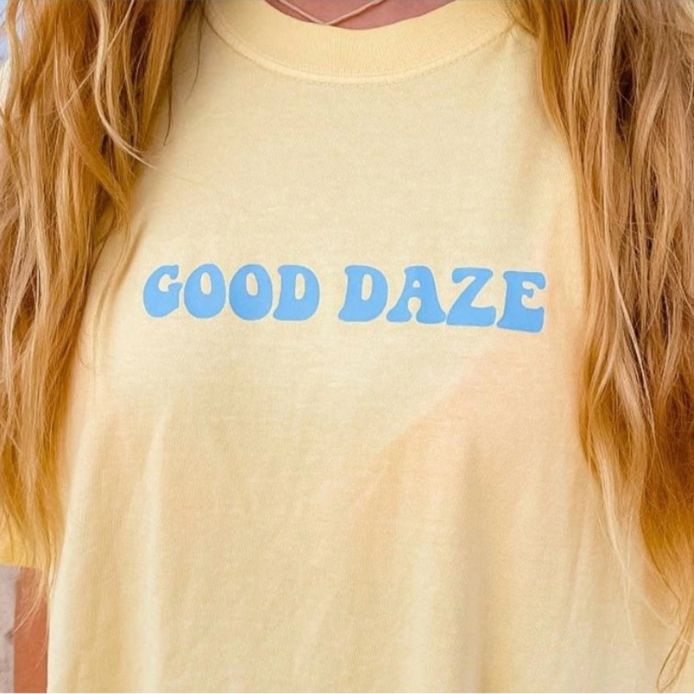 NWT - Good Daze Graphic Tee